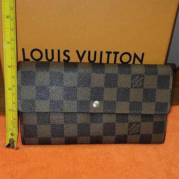 Louis Vuitton Damier Ebene Pattern Coated Canvas Wallet w/box - Picture 6 of 14